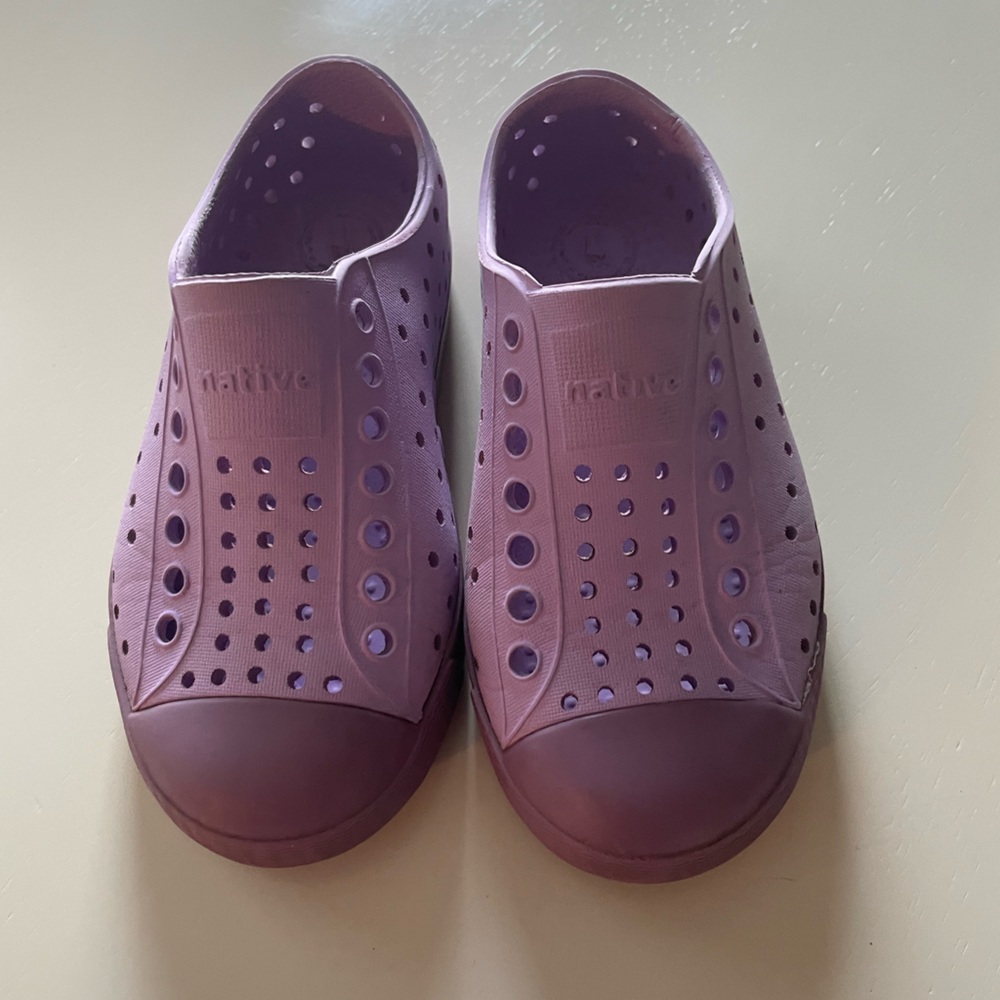 NATIVES SZ 7 JEFFERSON CHILD LIKE NEW
